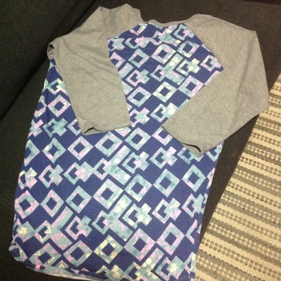 Lula Roe - Picture 3 of 3